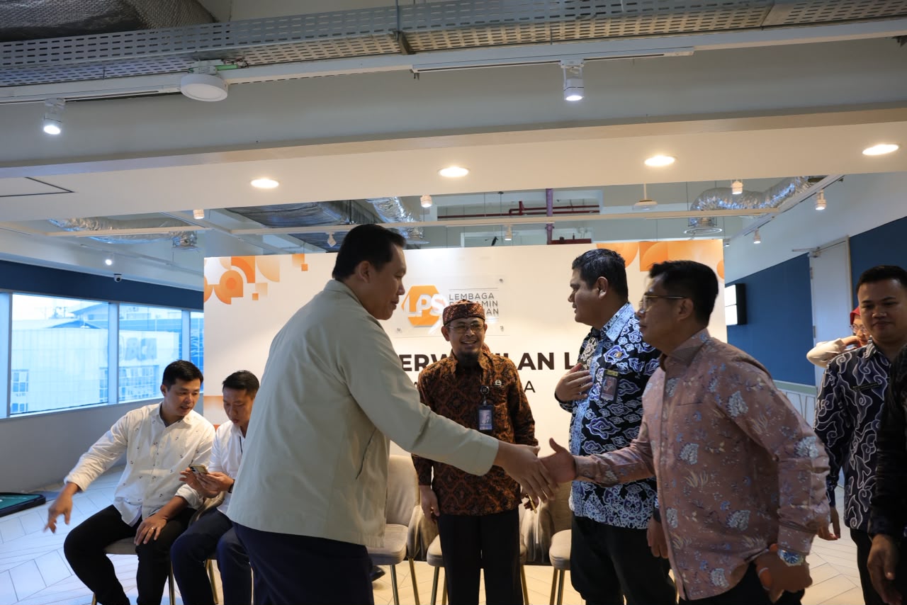 Foto :&nbsp;Kepala Subbagian Perencanaan dan Keuangan, Dr. Roni Pradana dalam pertemuan bersama di kantor wilayah LPS I Medan.